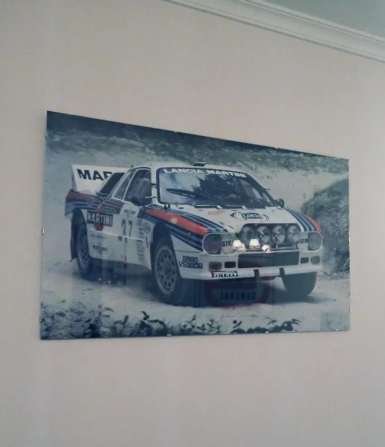 Funchal Petrolhead Apartment ポルトガル