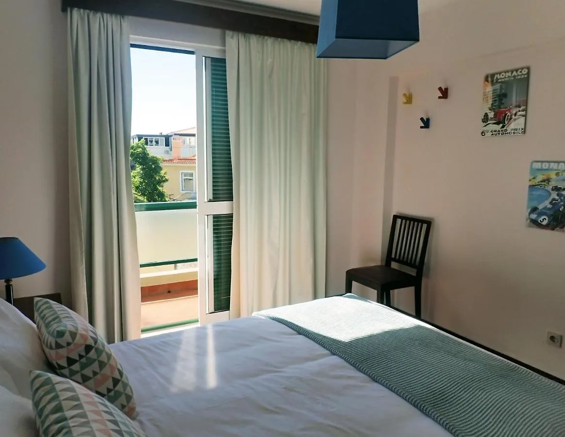 Funchal Petrolhead Apartment  フンシャル