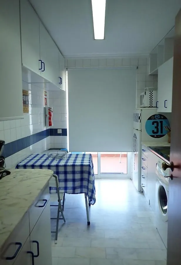 Funchal Petrolhead Apartment 0*, フンシャル ポルトガル