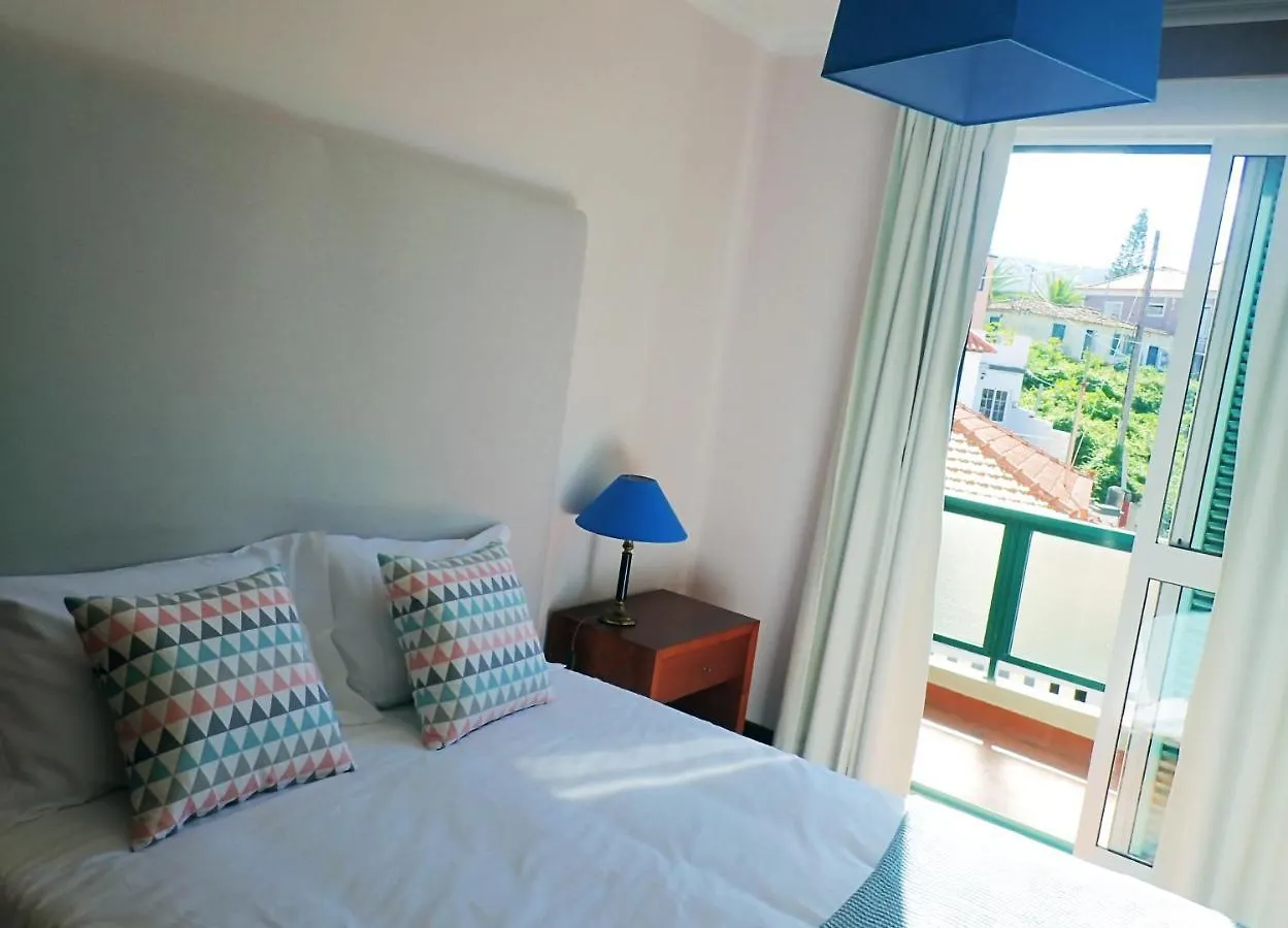 Funchal Petrolhead Apartment ポルトガル