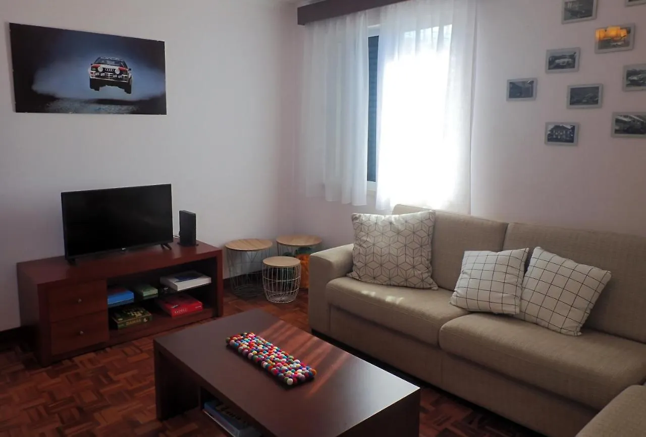 Funchal Petrolhead Apartment 0*, フンシャル ポルトガル